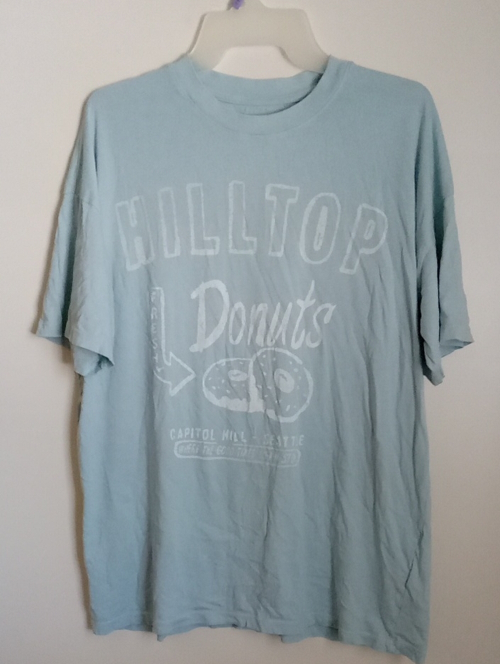 AE Oversize Tee Medium Hilltop Donuts